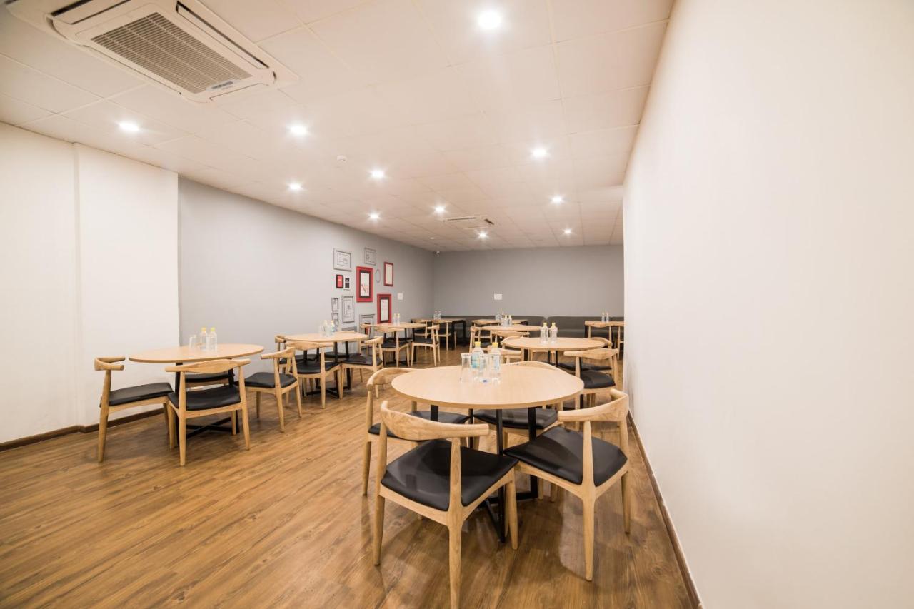 新德里 Oyo Townhouse 086 Pankha Road酒店 外观 照片